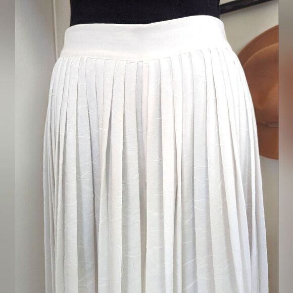 Vince Wide Legged Pleated Pants 8 Coastal Minimalist Quiet Luxury Preppy Chic - Picture 4 of 15